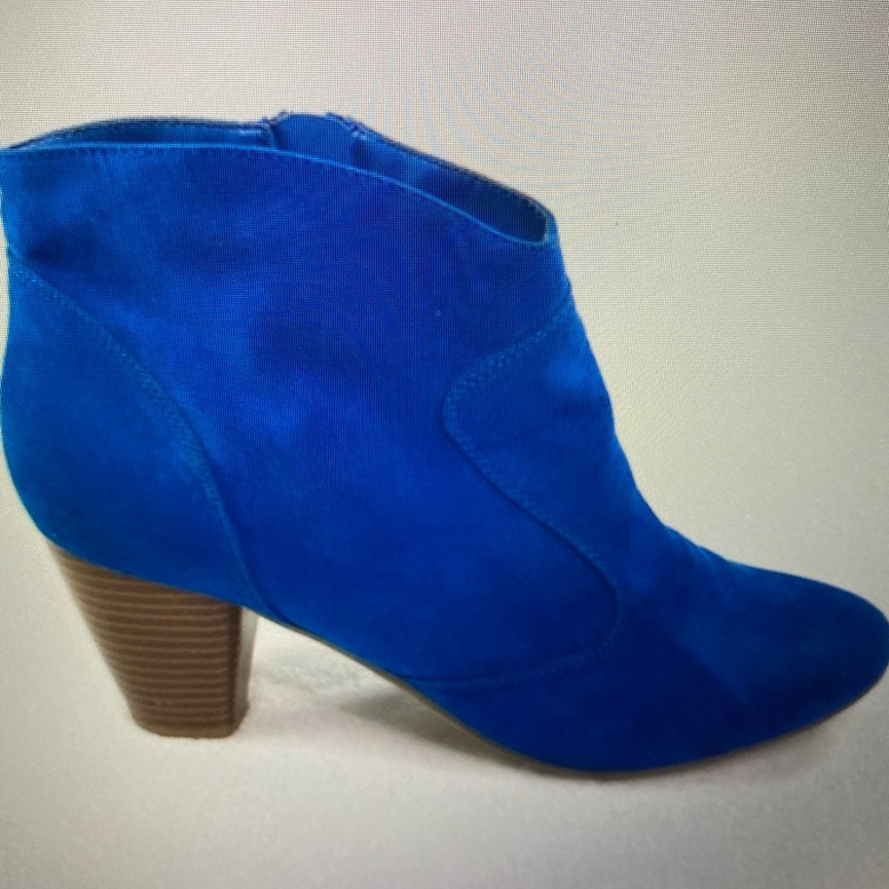 Chinese Laundry Cerulean Blue Sz 6.5 Ankle Booties Z-Spruce Up Gently Preowned